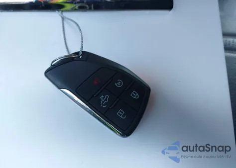 2022 Chevrolet Silverado 1500 High Country z USA, uszkodzony, nr VIN 1GCUDJEL2NZ636081